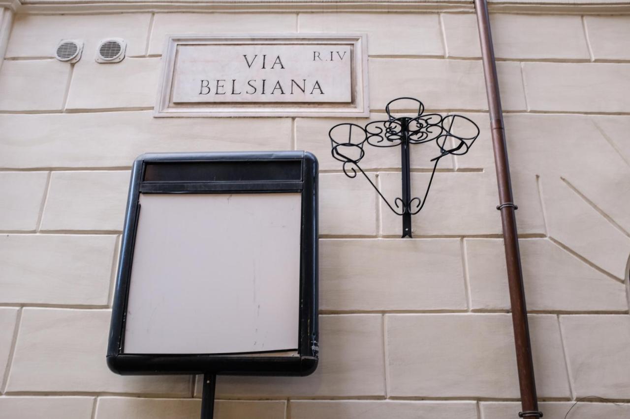 Joivy Trevi Fountain'S Relais Apartment Rome Bagian luar foto