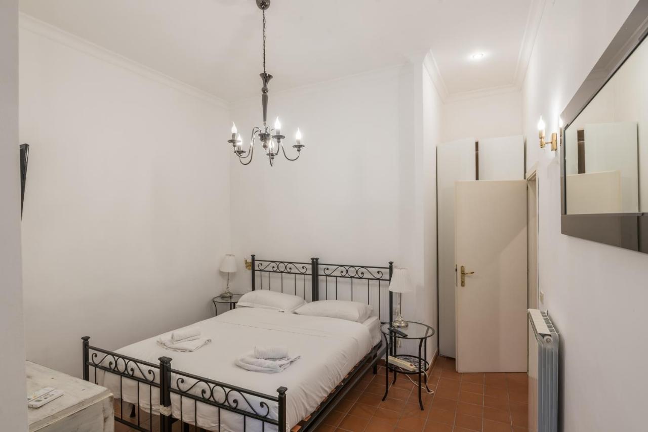 Joivy Trevi Fountain'S Relais Apartment Rome Bagian luar foto